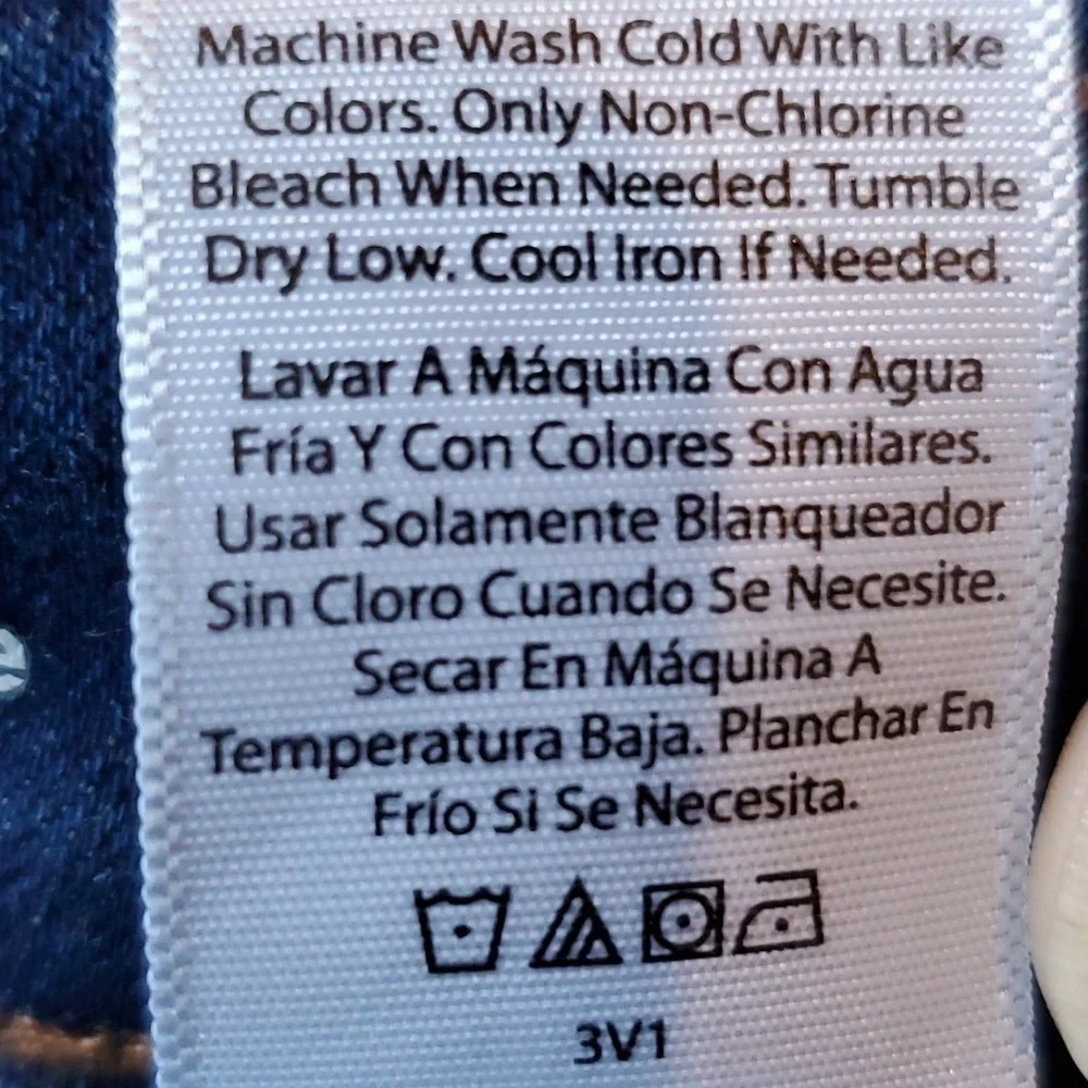 Time & True mid rise blue jean short size 4 - Picture 8 of 8